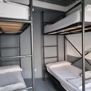 Hostel Your Way, Seville